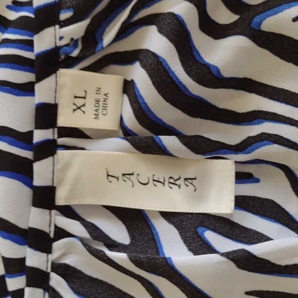 TACERA Top - Picture 4 of 7